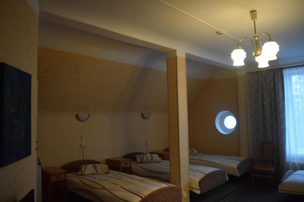 Hotel Kalna Ligzda à Smiltene Extérieur photo