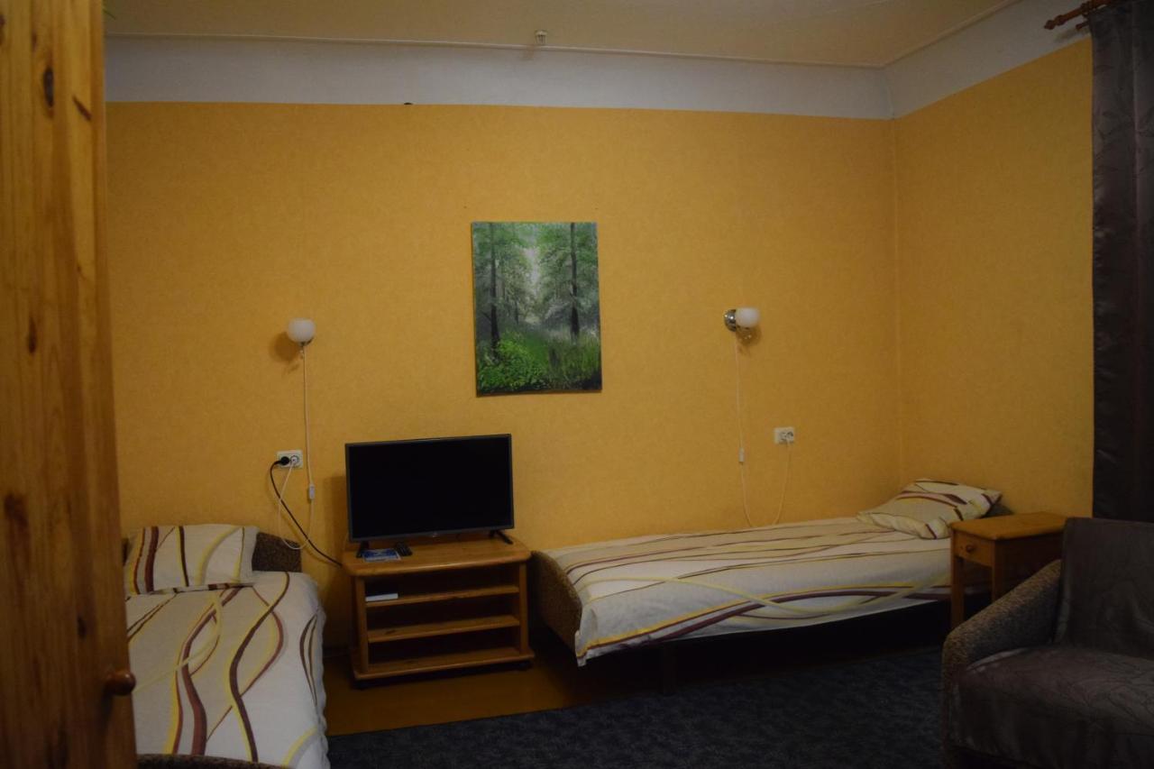 Hotel Kalna Ligzda à Smiltene Extérieur photo